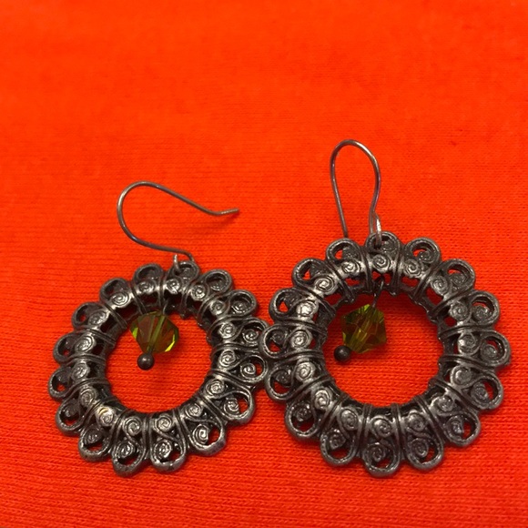 Pretty vintage earrings - Picture 2 of 3